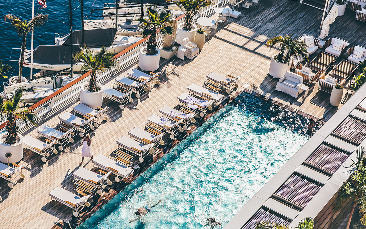 pose-terrasse-bois-piscine-hotel-camping-Var-83